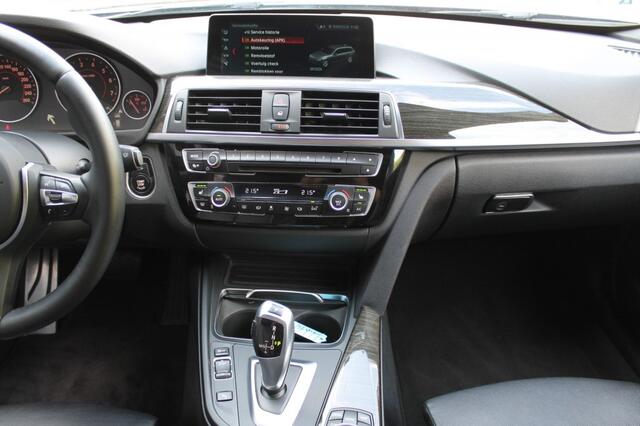 BMW 3-SERIE 3-Serie Touring 318i M-Pakket High Executive Uitv. AUTOMAAT