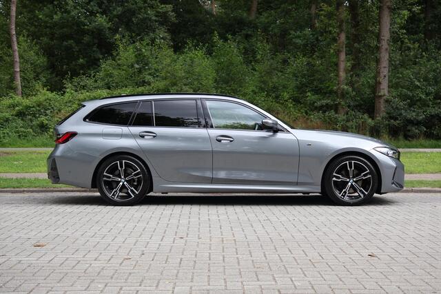 BMW 3-SERIE Touring 320i M-sport pakket, Pano, Elek stoel, memory, Adap Cruise, HUD, Camera, Hifi, etc.