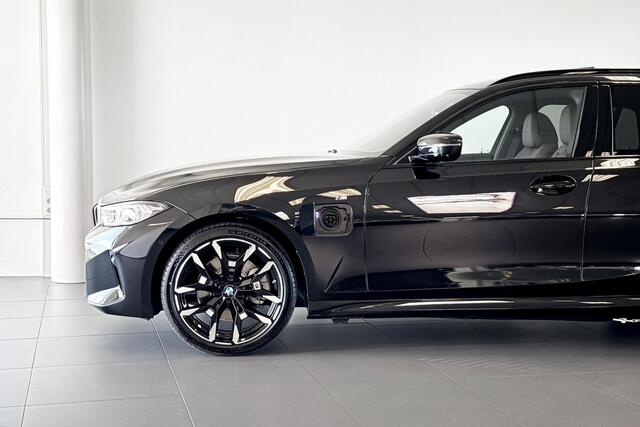 BMW 3-SERIE Touring 330e | M Sport | Harman Kardon | Head-up Display | Trekhaak |