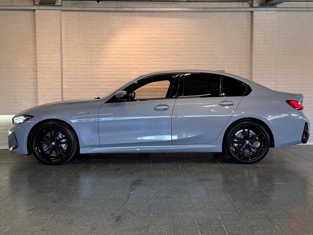 BMW 3-SERIE 330i M-Sport Trekhaak Camera LED Harman Kardon 19''