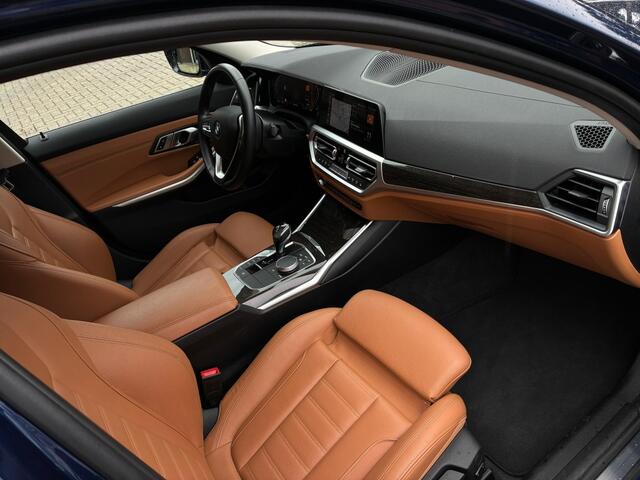 BMW 3-SERIE 318i High Executive Edition Aut [ Park assist Camera Safetypack