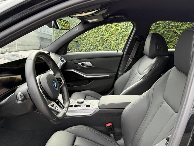 BMW 3-SERIE Touring 330e | M-Sport Pro | HiFi | Camera | 19" |