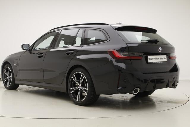BMW 3-SERIE Touring 330e xDrive M-Sport | Camera | Hifi | Curved Display |