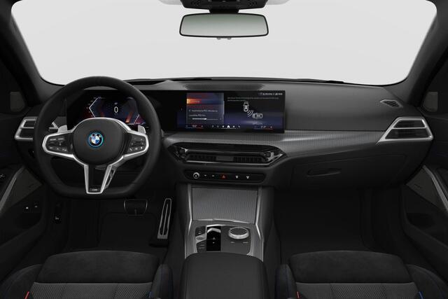 BMW 3-SERIE Touring 330e xDrive Harman Kardon audio / Glazen dak / 19 inch / Achteruitrij Camera