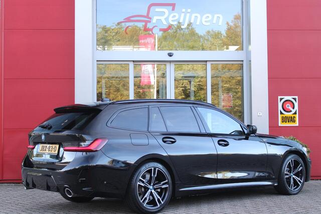 BMW 3-SERIE Touring 320e 205PK M-SPORT | PANORAMISCH SCHUIF/KANTEL DAK | M-SPORT PAKKET INTERIEUR/EXTERIEUR | SFEER VERLICHTING | ELEKTRISCH BEDIENBARE VOORSTOELEN MET GEHEUGEN OP DE BESTUURDERSSTOEL | STOEL VERWARMING | HEAD UP DISPLAY | CRUISE CONTROL | NAVIGATIE |