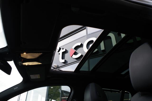 BMW 3-SERIE Touring 320e M-Sport 204 PK PHEV, Panoramadak, Camera, Memory, Head-Up