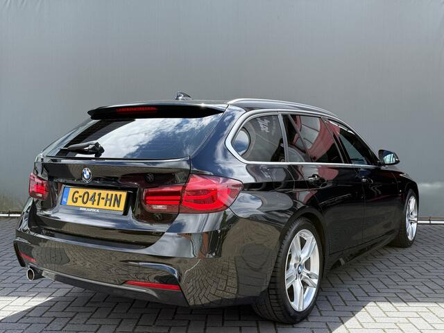 BMW 3-SERIE Touring BWJ 2019 318i M 136 PK Sport Corporate Lease AUTOMAAT / NAVI / CLIMA / CRUISE / STOELVERW. / LEDER / ELEKTRISCHE ACHTERKLEP / LMV / PDC