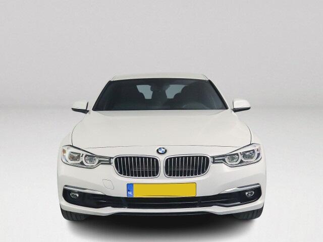 BMW 3-SERIE 330e High Executive | Stoelverwarming