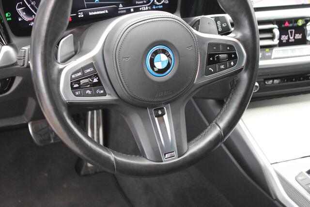 BMW 3-SERIE Touring 330e High Executive M SPORT SHADOW ACC MEMORY HEAD-UP CAMERA KEY-LESS AMBIENT CARPLAY