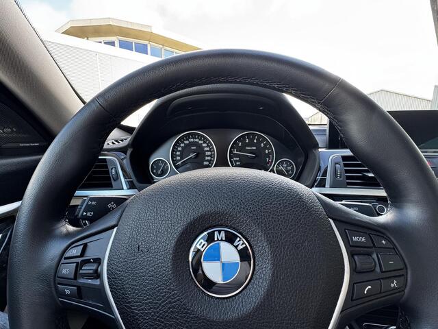 BMW 3-SERIE 320i xDrive High Executive