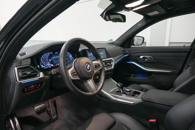 BMW 3-SERIE Touring 330e M-Sport | Panoramadak | Elektr. Trekhaak