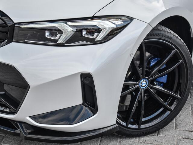 BMW 3-SERIE 330e X-DRIVE M-SPORT | ACTIVE CRUISE | TREKHAAK | SPORTSTOELEN | SHADOW-LINE | ACTIVE CRUISE | CAMERA | DAB+ | HIFI SOUND | FULL STYLING