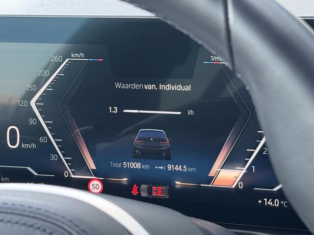 BMW 3-SERIE Touring 320i M sport 184 PK | Keyless | Elek stoelen | 19 inch | Camera