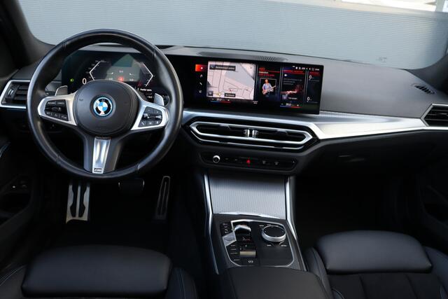 BMW 3-SERIE Touring 330e xDrive M-Sport | Pano | Head-Up | Memory |