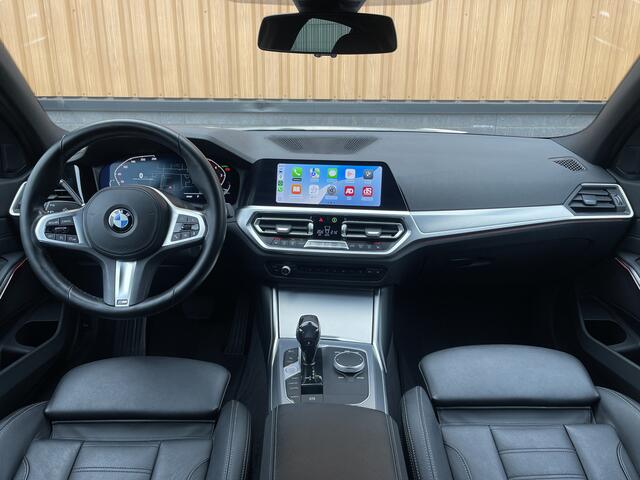 BMW 3-SERIE 318i High Executive | Cruise Control | Achteruitrijcamera | Apple Carplay/Android Auto | Sfeerverlichting | Keyless Go | DAB | Lane Assist | Stoelverwarming | Navigatie |