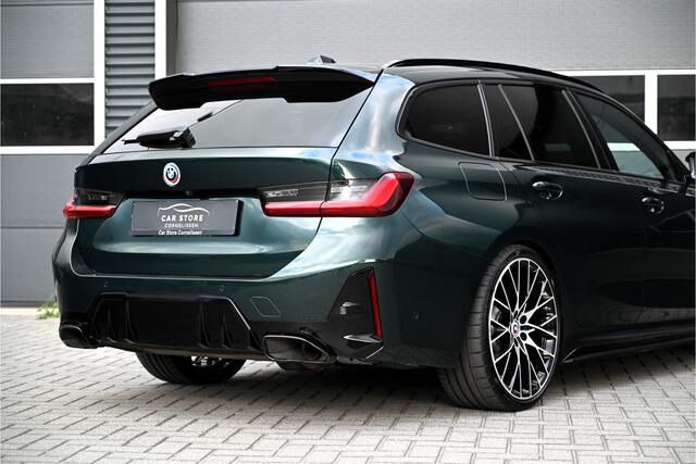 BMW 3-SERIE Touring 320e / M-SPORT / PANO / M-PERF SEATS / CARBON / HARMAN KARDON / MEMORY / HUD / OXFORDGREEN / 20"
