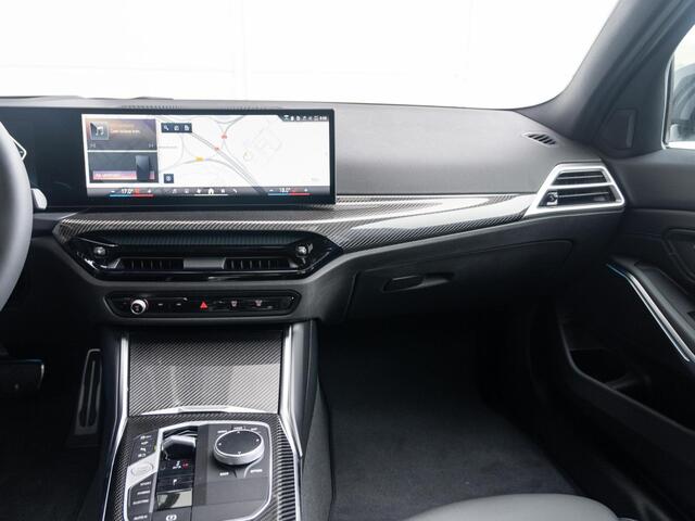 BMW 3-SERIE Sedan 330e | M Sportpakket Pro | Innovation Pack | Verwarmd Stuurwiel | Comfort Access | Schuif-/kanteldak | Trekhaak