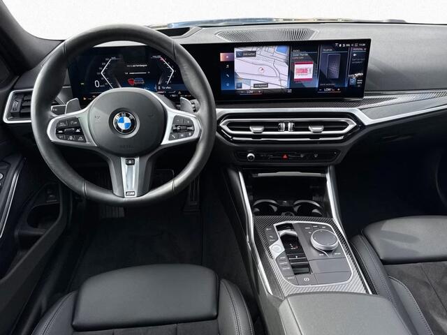 BMW 3-SERIE 330iA M-SPORT Pro ** LED, LC Prof, SCHUIF/KANTEL, ACC, 19-inch LMV, HuD, TREKH ** ¤ 23.650,= onder NP - 1e EIG - UNFALLFREI ** ** INFORMEER OOK NAAR ONZE AANTREKKELIJKE FINANCIAL-LEASE TARIEVEN **