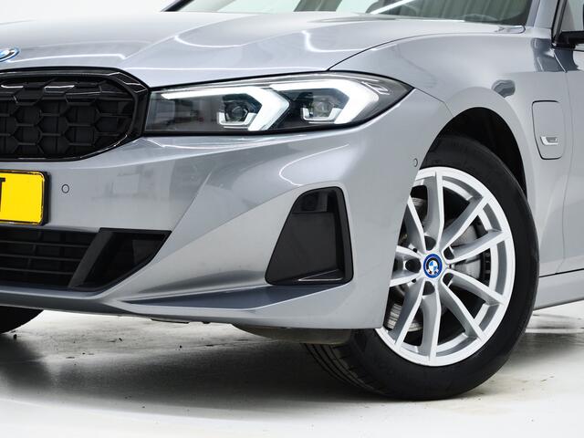 BMW 3-SERIE Touring 320e LCI Shadow Line | Keyless | Camera | BLIS | Widescreen | Carplay | Cruise | DAB | LED