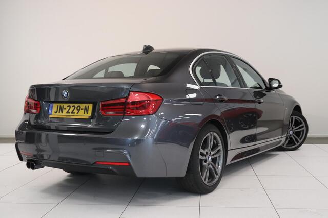 BMW 3-SERIE 320i Centennial High Executive | M sport pakket | Climate control | Parkeersensor v+a | Navigatie | Leder bekleding | Sportstoelen |