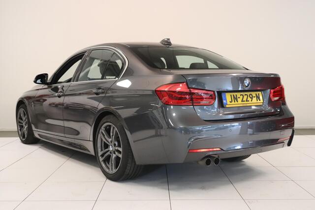 BMW 3-SERIE 320i Centennial High Executive | M sport pakket | Climate control | Parkeersensor v+a | Navigatie | Leder bekleding | Sportstoelen |