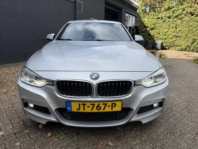 BMW 3-SERIE 318i M Sport | 2016 | NL-auto | 128.000 km | Dealer onderhouden | 140pk