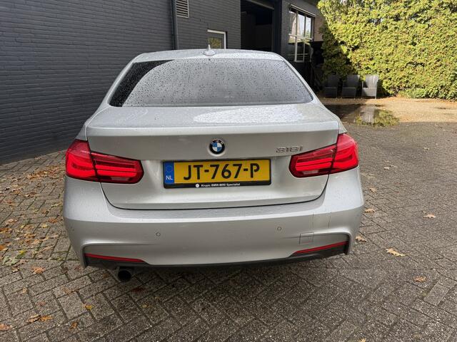 BMW 3-SERIE 318i M Sport | 2016 | NL-auto | 128.000 km | Dealer onderhouden | 140pk