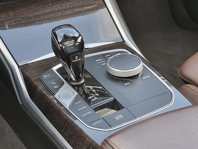 BMW 3-SERIE Touring 330e eDrive Edition | Luxury Line | Automaat |