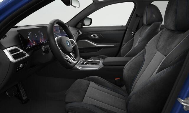 BMW 3-SERIE Touring 330e M Sport - Trekhaak - Panoramadak - Elektrisch verstelbare/verwarmde stoelen - Parking/Driving Assistant - Harman Kardon - Getinte ruiten - Comfort Access - Ambiance verlichting -