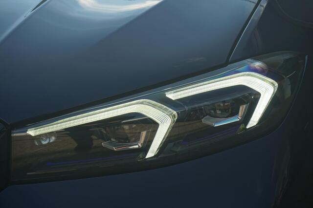 BMW 3-SERIE 330e M Sport Pro | Innovation Pack | Harman Kardon | Comfort Access | Trekhaak | Stoel & Stuurverwarming