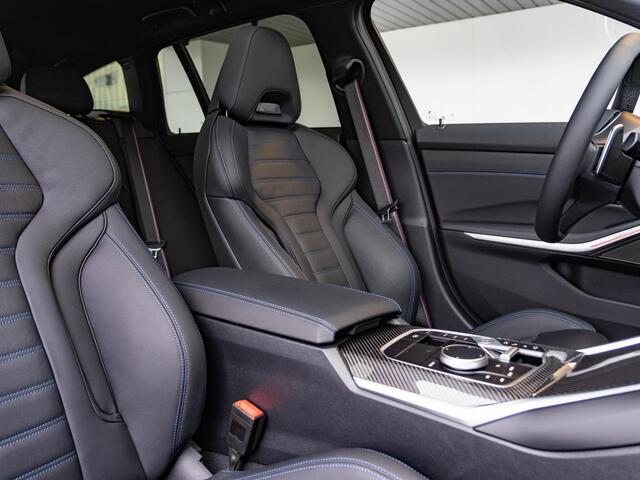 BMW 3-SERIE Touring 330e xDrive M Sport Pro | Trekhaak / Panoramadak / Elektrische Stoelen met Geheugen / Harman Kardon / Driving Assistant Professional