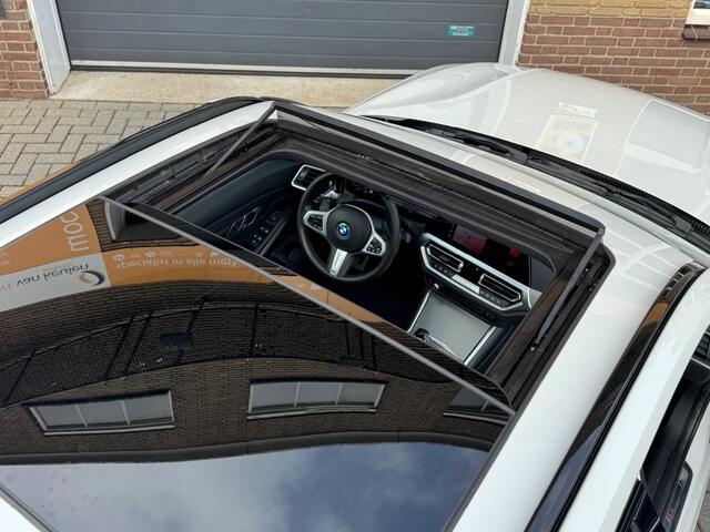 BMW 3-SERIE 320E TOURING HIGH EXECUTIVE M-SPORT PANO/LEER/LED/CAMERA/NL-AUTO