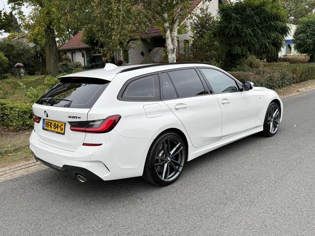 BMW 3-SERIE Touring 330e M-Sport 292PK TrekhaakoLeder