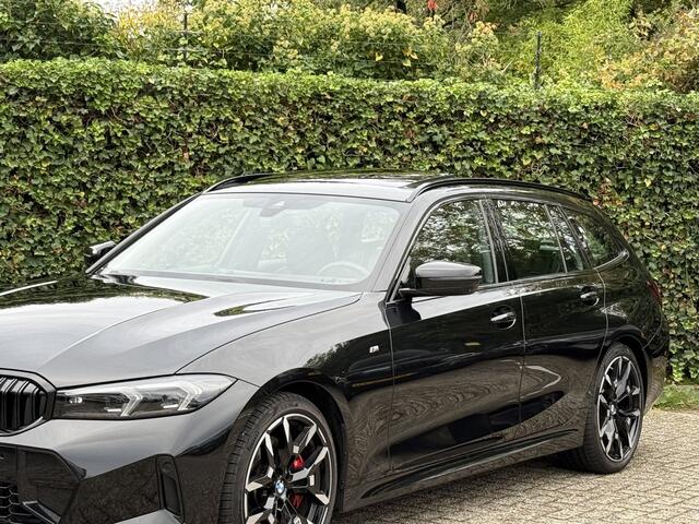 BMW 3-SERIE Touring 330i xDrive | M-Sport Pro | 19'' | Elek. Trekhaak | Panorama