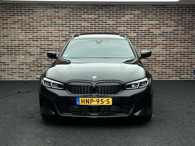 BMW 3-SERIE Touring 320i M Pakket Panorama Headup Camera Garantie
