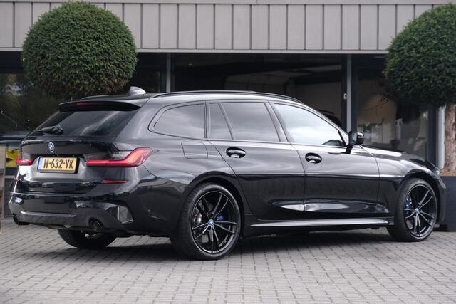 BMW 3-SERIE Touring 330e M Sport Shadow HUD LASERLED PANODAK TREKHAAK CARBON Gratis onderhoud T/M 2027