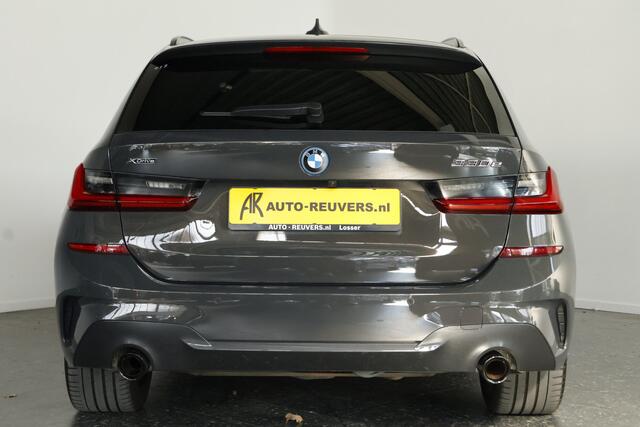 BMW 3-SERIE Touring 330e xDrive M-Sport Panorama / Opendak / ACC / Cam / Carbon / CarPlay