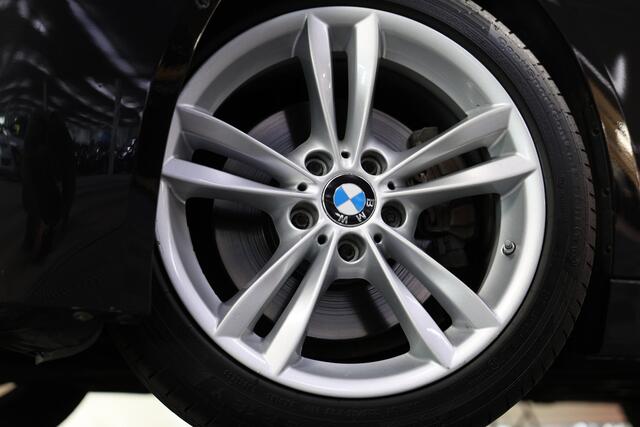 BMW 3-SERIE Touring 330i M-Sport HUD ACC DAB MEMORY LEDER CAMERA '16