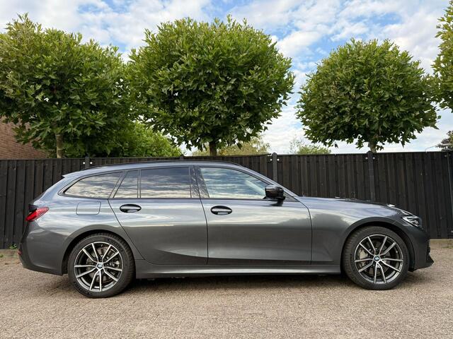 BMW 3-SERIE Touring 330e