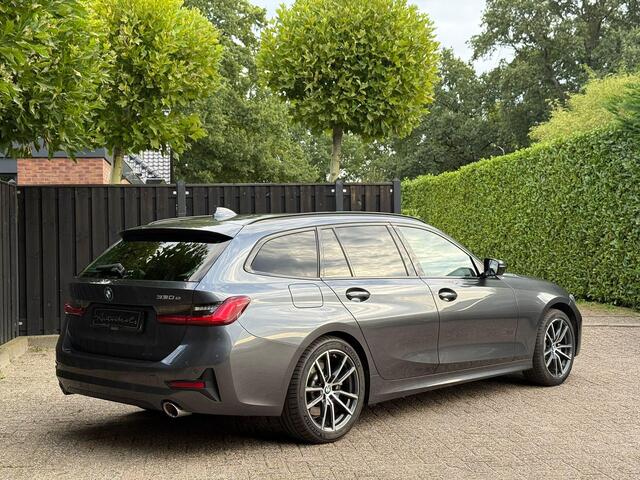 BMW 3-SERIE Touring 330e