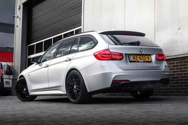 BMW 3-SERIE Touring 330i 252 pk Centennial High Executive M-Sportpakket / NL-Auto/ Pano-Dak/ Keyless/ Head-Up/ 360-Camera/ Sport-Stoelen/ Stoel.Verw/ Led-Xenon/ 19'' LMV