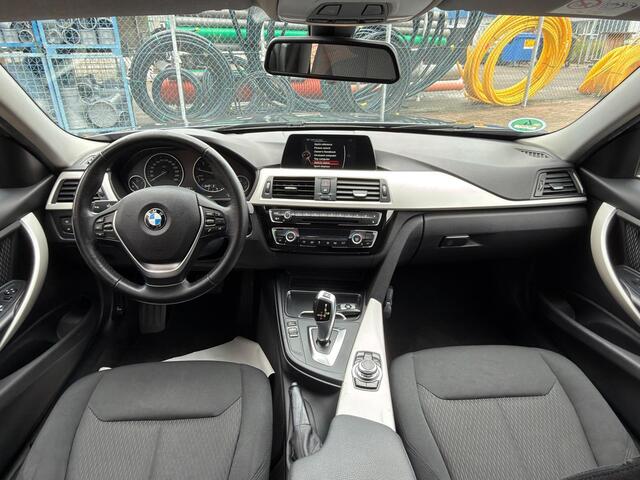 BMW 3-SERIE Touring 318i Executive