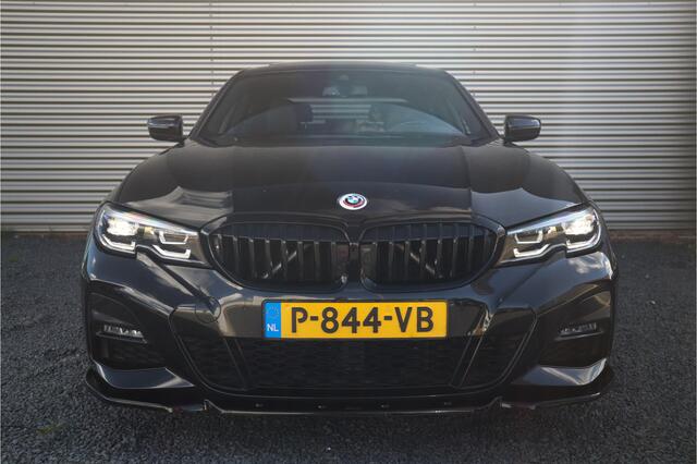 BMW 3-SERIE M-Sport 19inch / SOH91% / Glazen dak / HiFi / 50 Jahre / Camera / M Performance