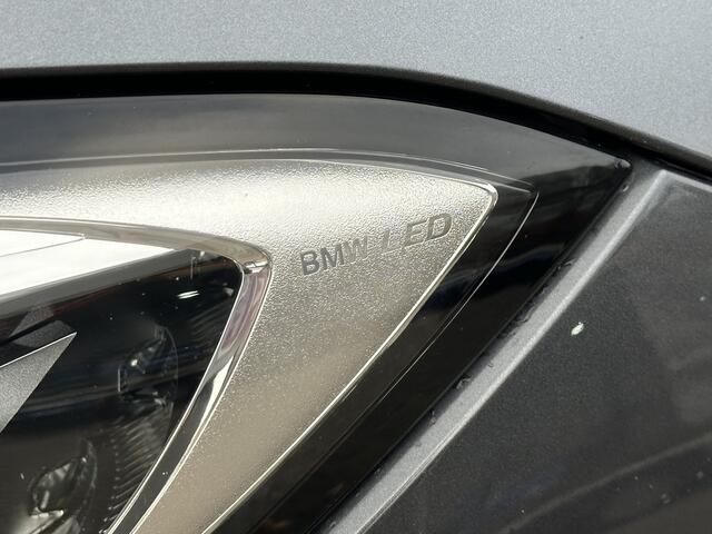 BMW 3-SERIE 330i M Sport Trekhaak | Camera | HiFi | Stoelverw.