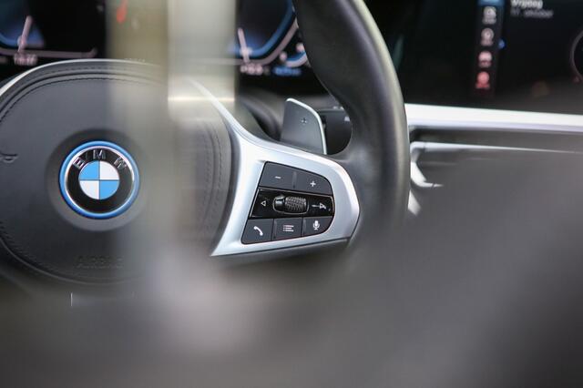 BMW 3-SERIE 320e | Laser | Schuif/Kantel | Apple Carplay | 360 Camera |