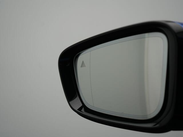 BMW 3-SERIE 330e M Sport Plug In Hybrid 293pk Dealer O.H PHEV | Schuifdak | Camera | M Sport | Blis | Alcantara Sportstoelen Memory & Verwarmd | Navigatie | Cruise Control | M Sportstuur | Sfeerverlichting | Virtual | DAB |