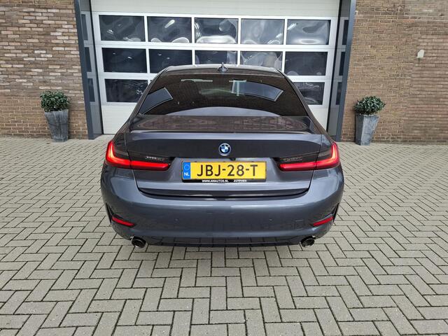 BMW 3-SERIE 320e BusinessBlack Edition