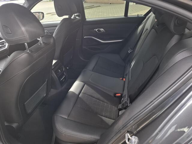 BMW 3-SERIE 320e BusinessBlack Edition