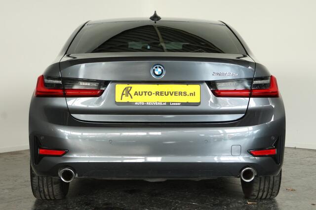 BMW 3-SERIE 320e High Executive / LED / Navi / CarPlay / Leder / DAB