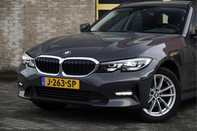 BMW 3-SERIE Touring 318i Automaat! Executive Edition BJ2020 Lmv 17" | Led | Pdc | Navi | Elek. trekhaak | Elek. achterklep | Virtual cockpit | Climate control | Cruise control | Getint glas